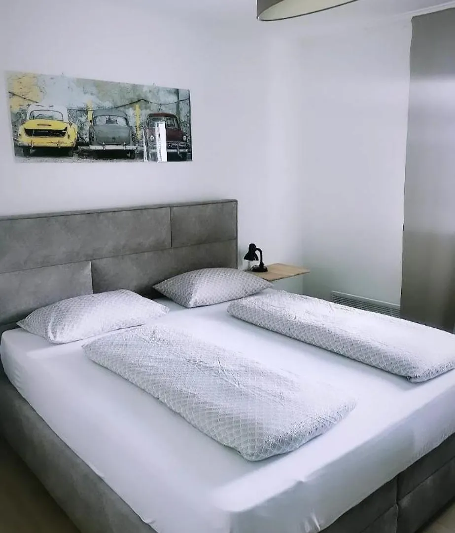 Apartman M&M'S 자다르